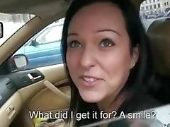 Соблазнительный секс Natali Blue в ее собственном автомобиле